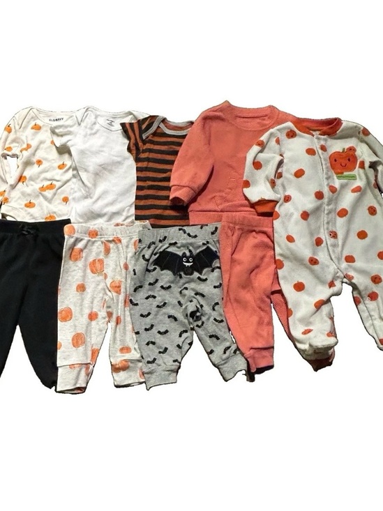 Old Navy Other - Baby Fall Clothing Pumpkins Bats Halloween Footies Size 3-6 Months